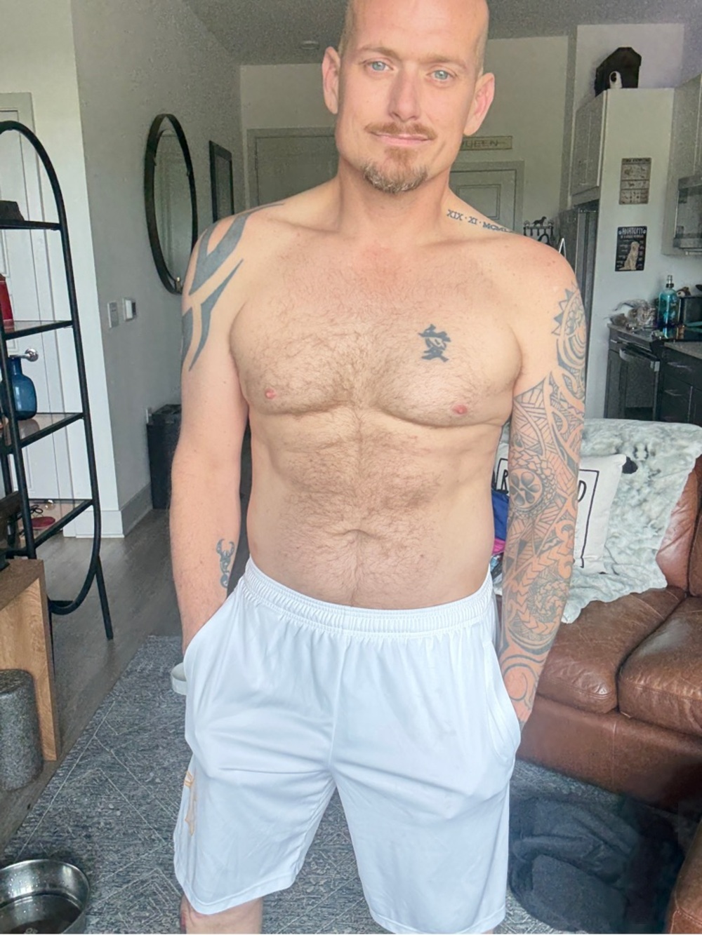 Under Armour White Men's Athletic Shorts with Side Logo